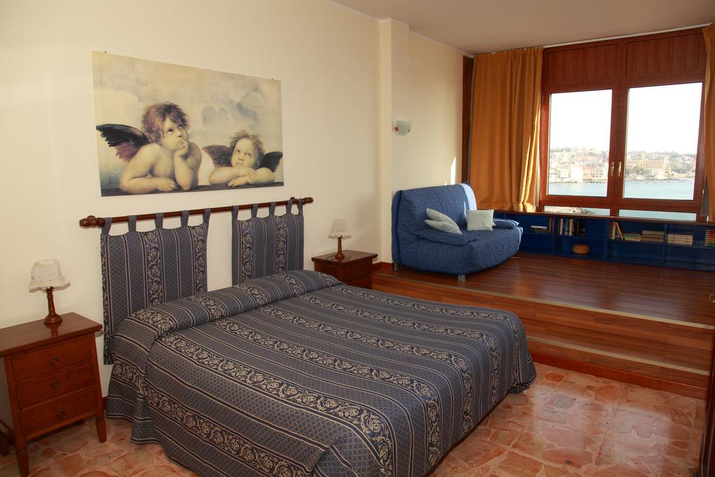 B&B Ortigia Sea View Syrakusa Rum bild